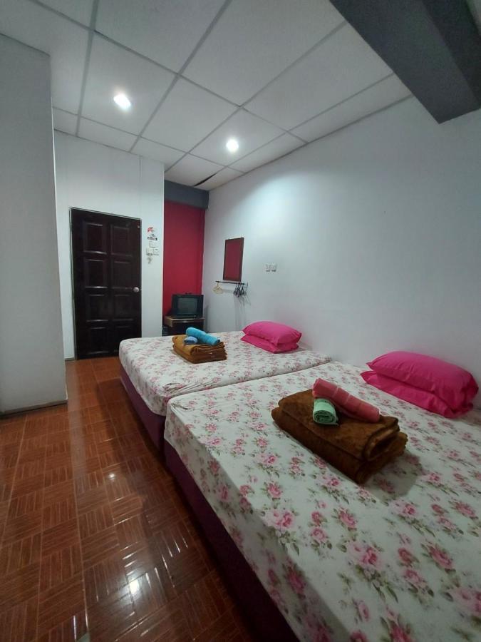 Nabil Nabila Motel Kuah Luaran gambar